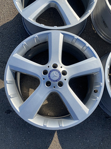 Mercedes-Benz ML/GL/R klassi 20” valuveljed (5 foto / 7)
