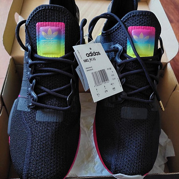 ADIDAS NMD_R1.V2