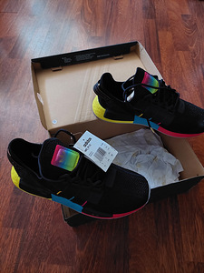 ADIDAS NMD_R1.V2 (7 фото из 7)