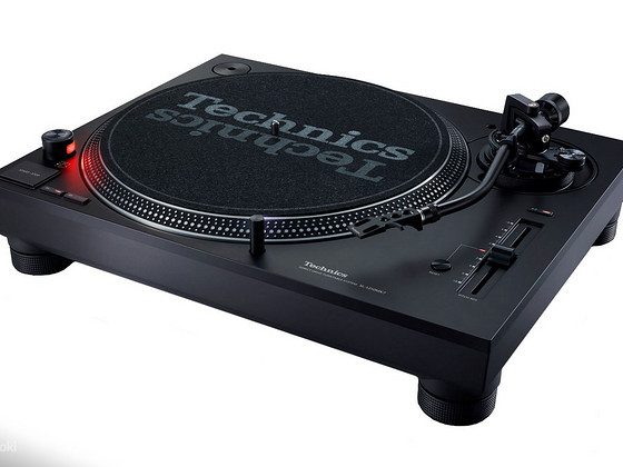 Technics SL-1210MK7EG