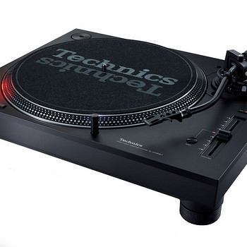 Technics SL-1210MK7EG