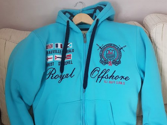Продам новый бомбер размер L