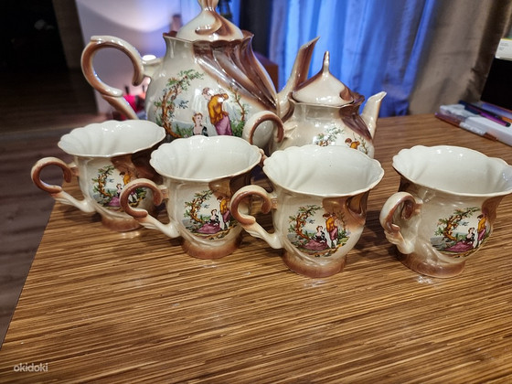 Старый сервиз