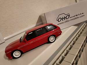 Ottomobile 1:18 BMW Alpina E30 Touring (2 foto / 2)
