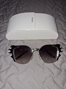 Prada limited edition päikeseprillid (2 фото из 3)