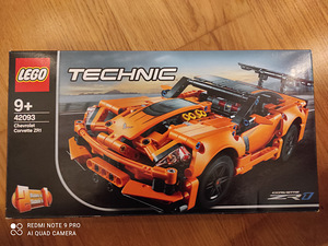 Лего Technic 42093 Chevrolet Corvette (2 фото из 3)