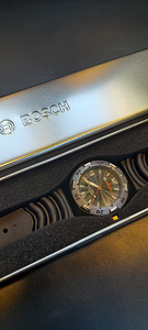 Часы наручные Bosch Wristwatch 3 ATM WATER RESISTANT QUARTZ (3 фото из 6)