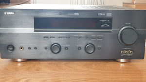 ПРОДАЕТСЯ AV-РЕСИВЕР YAMAHA RX-V550 (1 фото из 4)