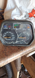 Suzuki RG125 (2 фото из 2)