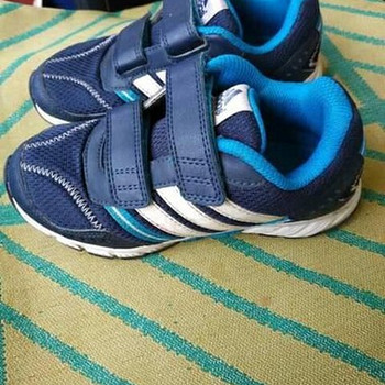 Adidase tossud