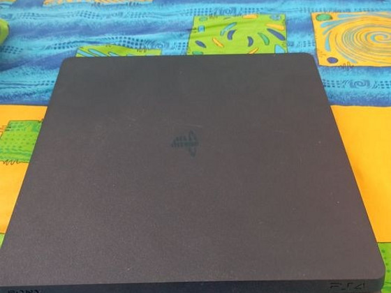 Müün Ps4 slim 500gb/Продаю Пс4 Слим 500гб