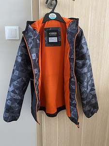 Новая к/с ветрозащитная куртка 134см-140см (2 фото из 3)