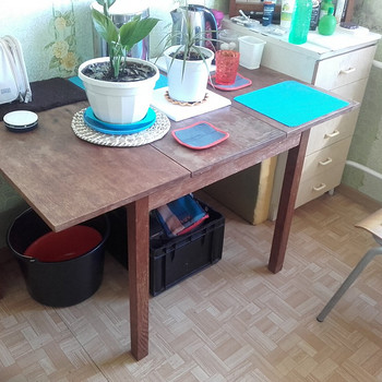 Wooden extendable kitchen table