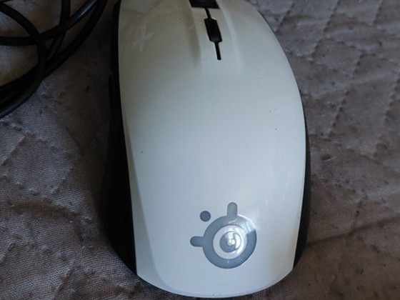 Компьютерная мышка steelseries rival 100