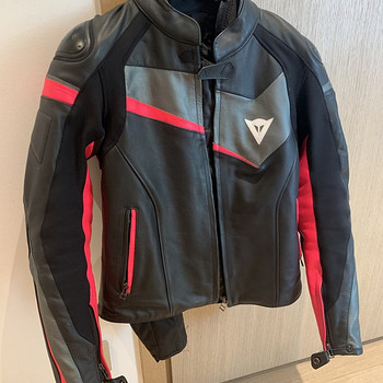 Мотоциклетная куртка Dainese