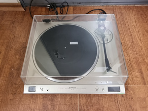 Pioneer PL-8 Fully Automatic Turntable (1 foto / 5)