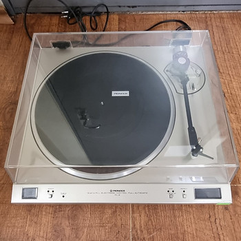 Полностью автоматический проигрыватель Pioneer PL-8