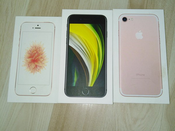 Продам коробки от iPhoneов
