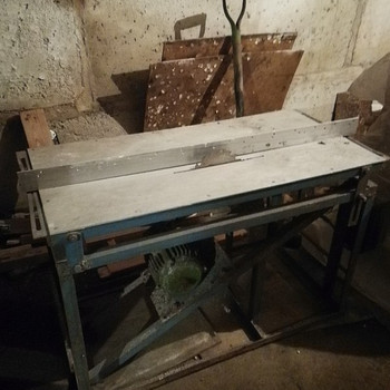Продаю пилу.