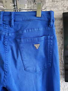 Guess teksad 27 uued (SMART TASUTA) (1 foto / 4)