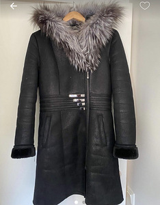 Naiste kapuutsiga parka (1 foto / 2)
