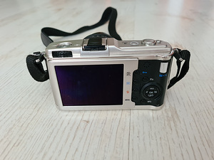 OLYMPUS PEN E-P1 (4 foto / 7)