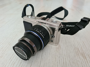 OLYMPUS PEN E-P1 (5 foto / 7)