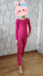 Iluvõimlemise-/akrobaatika trikoo suurus 122 (1 foto / 2)