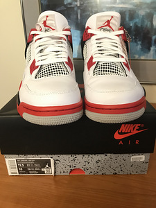 Air Jordan 4 Retro Fire Red (2020) (1 foto / 6)