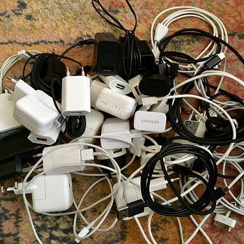 Зарядные устройства и кабели для iPhone, Samsung, Lenovo, No