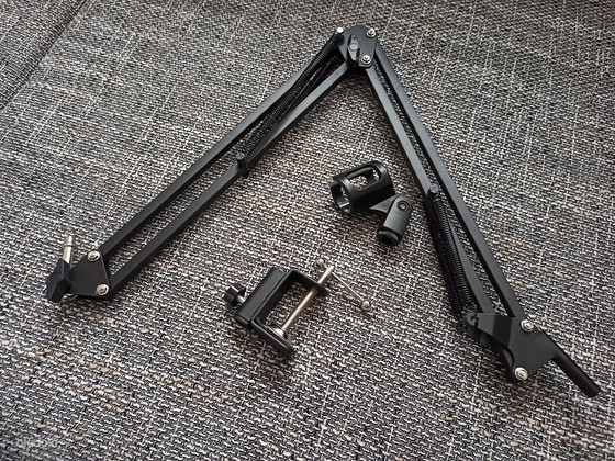 Mikrofoni statiiv lauale