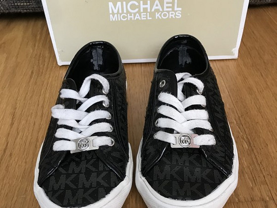 Tennised Michael Kors, s 31