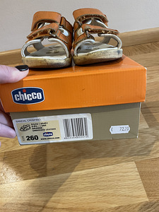 Сандалии chicco на дачу (3 фото из 3)