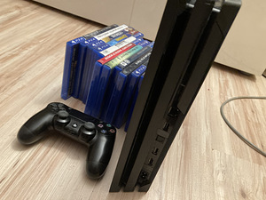 Playstation pro 1tb + last of us 2 (1 foto / 2)