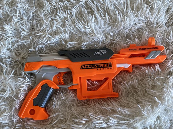Продам Nerf Accustrike