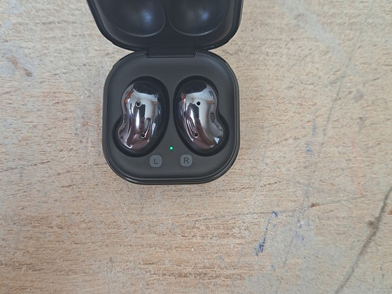 Samsung galaxy buds live