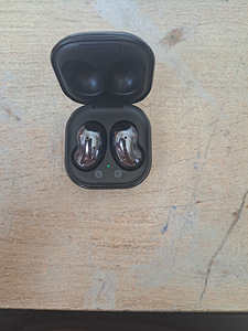 Samsung galaxy buds live (1 фото из 3)