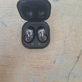 Samsung galaxy buds live