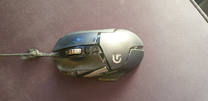 Logitech g502 (2 foto / 3)
