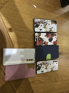 Продам чехлы для Samsung s21+ (1 фото из 2)