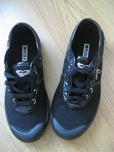 Uued Roxy tennised s.32 (stp 20,5 cm) (2 foto / 3)
