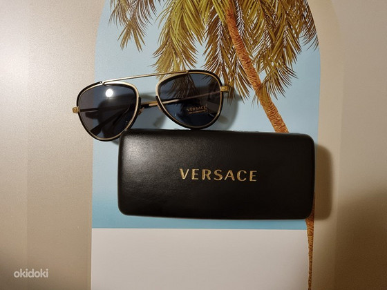Солнцезащитные очки Versace