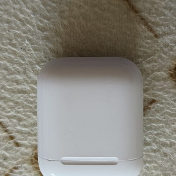 Бокс от наушников Airpods 1 , для зарядки.