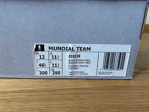 Adidas Mundial kunstmurujalatsid (6 foto / 6)