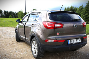 M/V KIA Sportage (3 foto / 4)