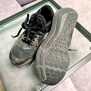 Nike jooksutossud/jooksujalatsid 36 (2 foto / 4)