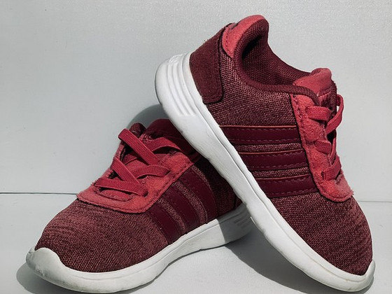 Кроссовки adidas, размер 23