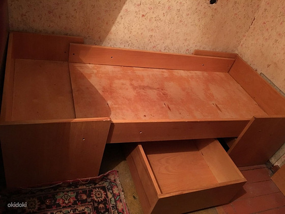 Кровать детская из ДСП