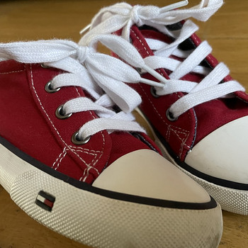 Tommy Hilfiger laste jalatsid
