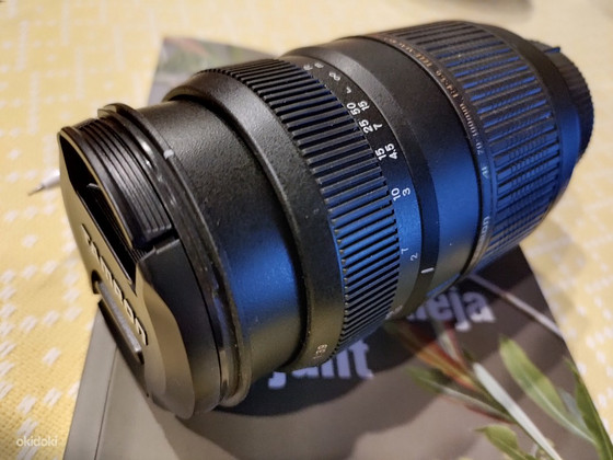 Tamron Di AF 70-300mm f/4,0-5,6 Nikonile + päikesevarjuk